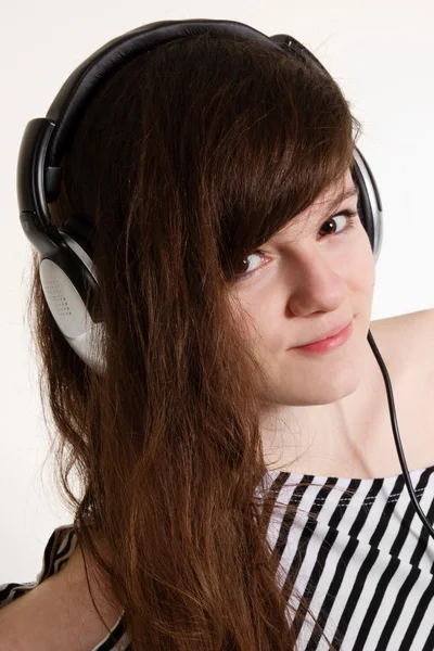 Портрет молодої дівчини DJ — стокове фото