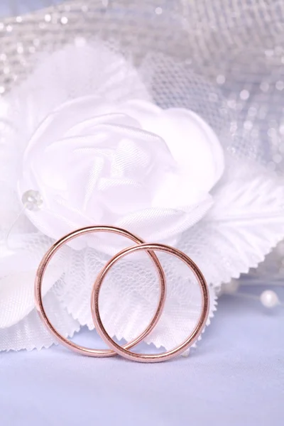 Свадебные кольца — стоковое фото