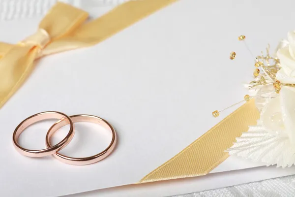 Wedding Rings Wedding Invitation Bow — Stock Photo, Image