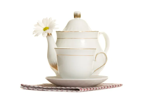 茶壶和茶杯上白上 Napkin Isolated — 图库照片