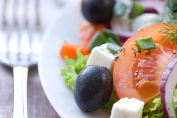 健康的なギリシャ サラダ — ストック写真