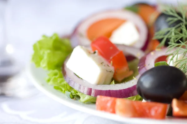 健康的なギリシャ サラダ — ストック写真