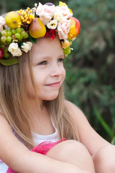 Beautiful Girl Bright Wreath — Stock Photo, Image