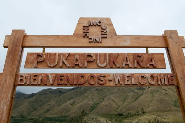 Znak pokładzie ": pukapukara" — Zdjęcie stockowe