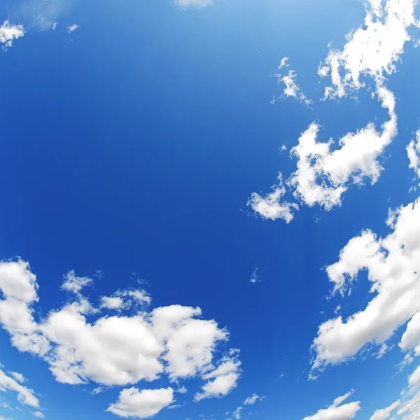 Pulito Sfondo Cielo Blu Con Nuvole Bianche — Foto Stock