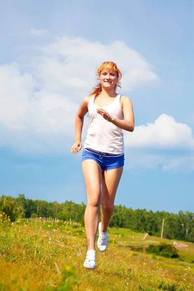Chica corriendo — Foto de Stock