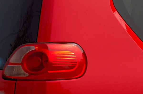 Luz do carro de cor vermelha — Fotografia de Stock