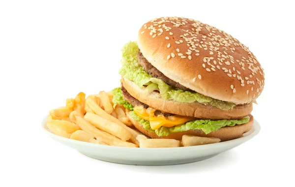 Cheeseburger con patatine fritte — Foto Stock