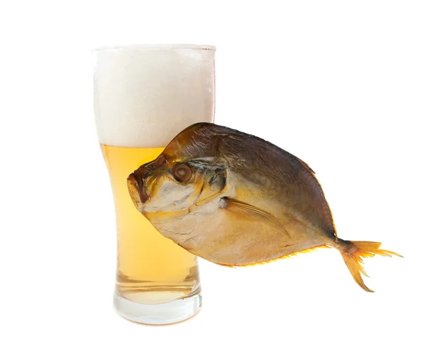 Füstölt hal, a sör — Stock Fotó