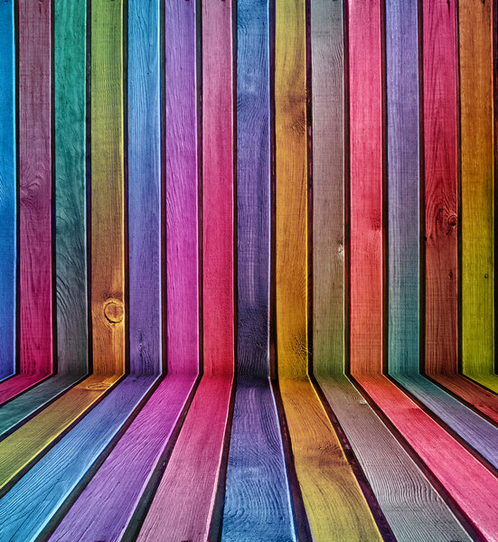 Красочная деревянная стена
