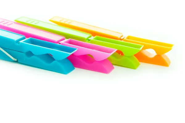 Çok renkli clothespins izole — Stok fotoğraf