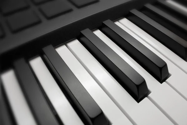 Zár Megjelöl Szemcsésedik Ból Fekete Fehér Zongora Billentyűk — Stock Fotó