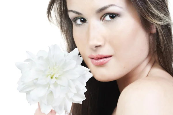 Frau mit weißer Blume — Stockfoto