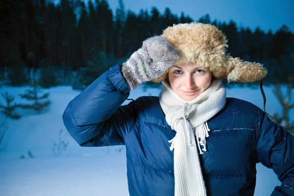 Dziewczyny Lesie Zimą — Zdjęcie stockowe