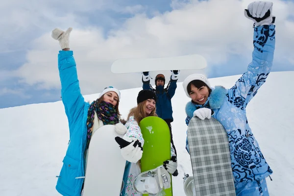 Dört snowborders mouintains, eğlenceli — Stok fotoğraf