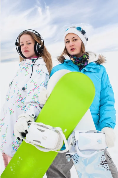 Para Nowoczesne Zabawy Snowboardista Dziewczyny Mouintains — Zdjęcie stockowe