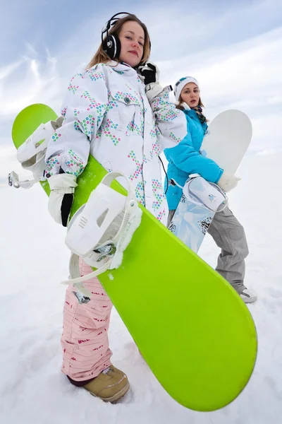 Girl Phones Green Snowboard His Friend Blue Mouintains — Stok Foto