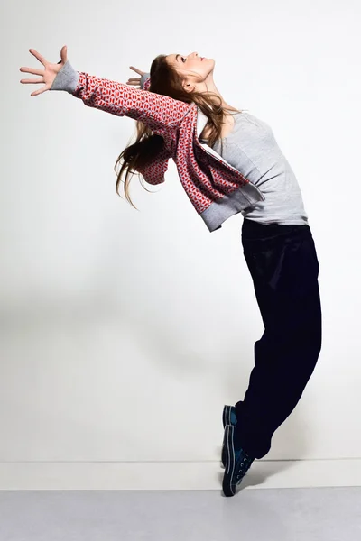 Retrato Jovem Saltando Menina Com Fundo — Fotografia de Stock