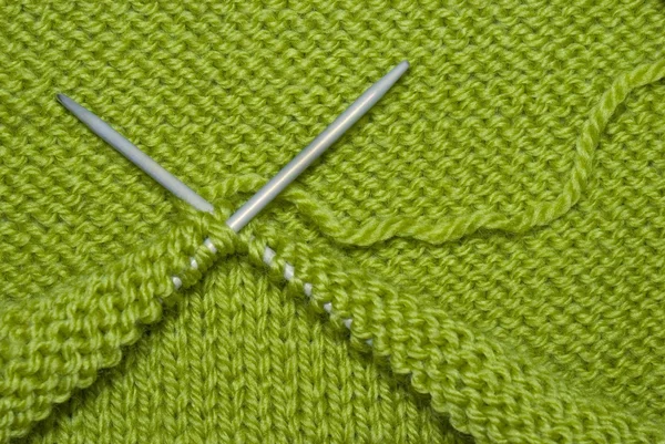 Knitting on spokes