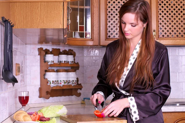 Pretty young female preparing healthy food — Stock Photo, Image