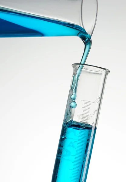 Reagent pouring — Stock Photo, Image