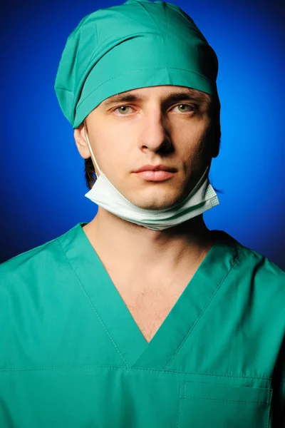 Χειρουργός Μάσκα Πάνω Από Μπλε — Φωτογραφία Αρχείου