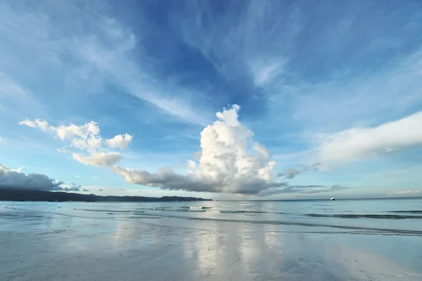 Cielo sobre el mar —  Fotos de Stock