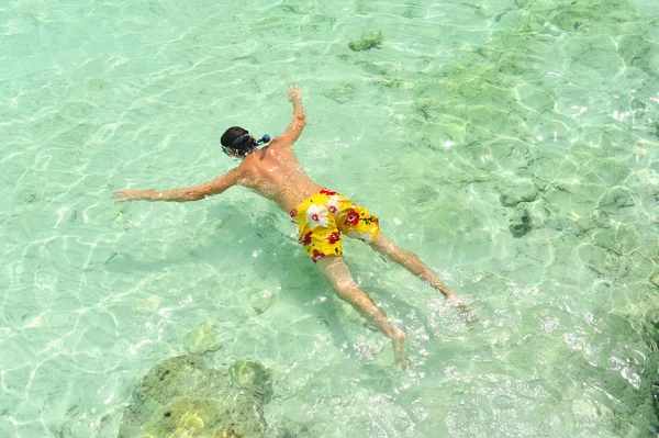 Man snorkeling — Stock Photo, Image