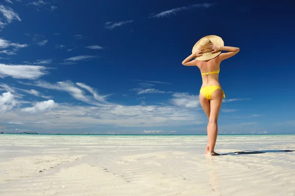 Girl on a beach — Stock Photo, Image