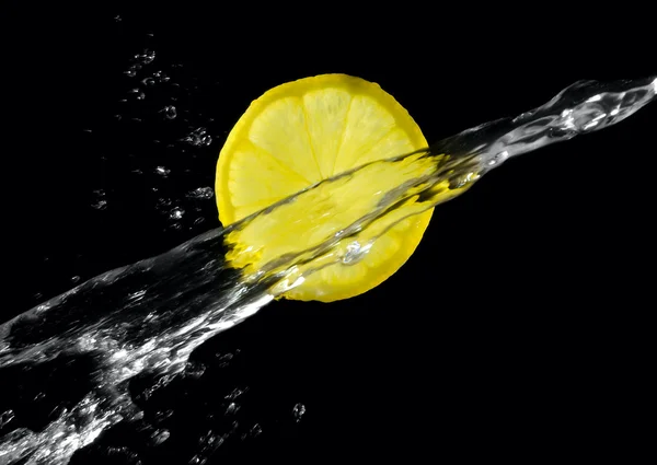 しぶきのレモン — ストック写真