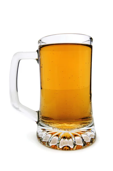 Copos de cerveja isolados no fundo branco — Fotografia de Stock