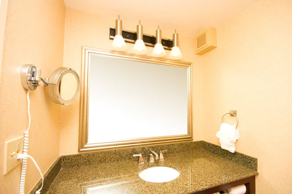 Wastafel in de badkamer — Stockfoto
