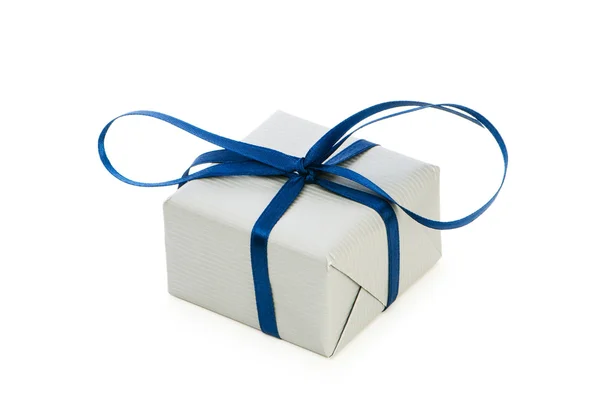 Κουτί δώρου απομονωμένο στο λευκό φόντο — Φωτογραφία Αρχείου