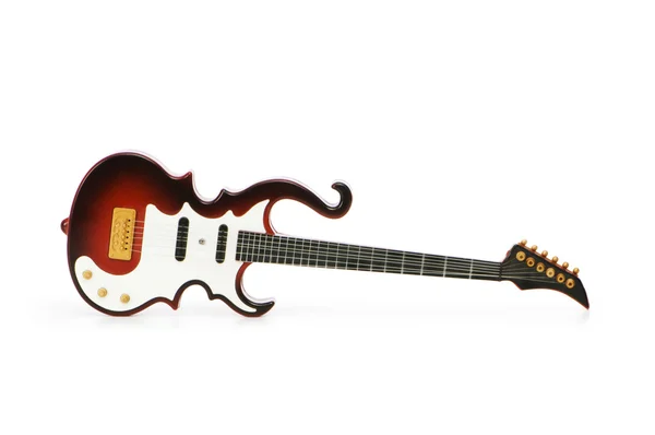 Guitarra de madera aislada en el fondo blanco —  Fotos de Stock