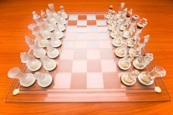 套板上国际象棋棋子 — 图库照片