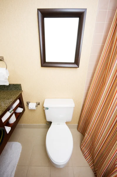 Toilet in de badkamer — Stockfoto