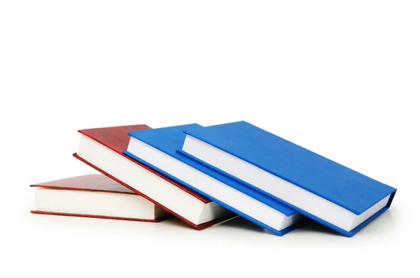 Bücherstapel isoliert auf weißem Hintergrund — Stockfoto