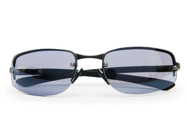 Stylové sluneční brýle izolovaných na bílém pozadí — Stock fotografie