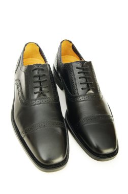 Erkek ayakkabıları beyaz arka planda izole edilmiş