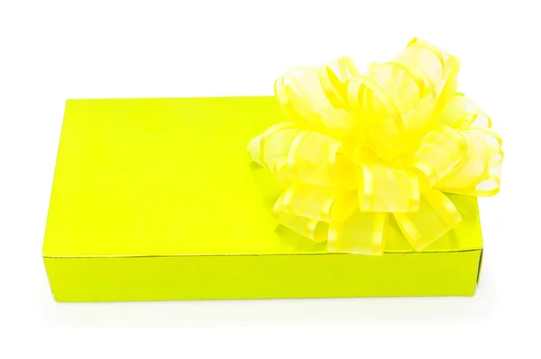 Pudełko prezentów izolowane na białym tle — Zdjęcie stockowe