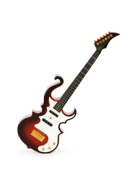Деревянная гитара на белом фоне — стоковое фото