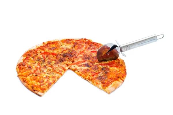 Pizza isolada no fundo branco — Fotografia de Stock