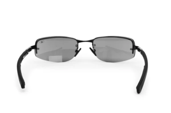 Стильные солнцезащитные очки на белом фоне — стоковое фото