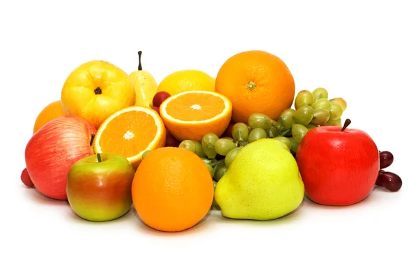 Různé ovoce, izolovaných na bílém pozadí — Stock fotografie