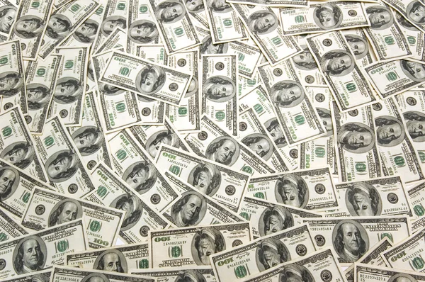 Massor av dollar sedlar på bordet — Stockfoto