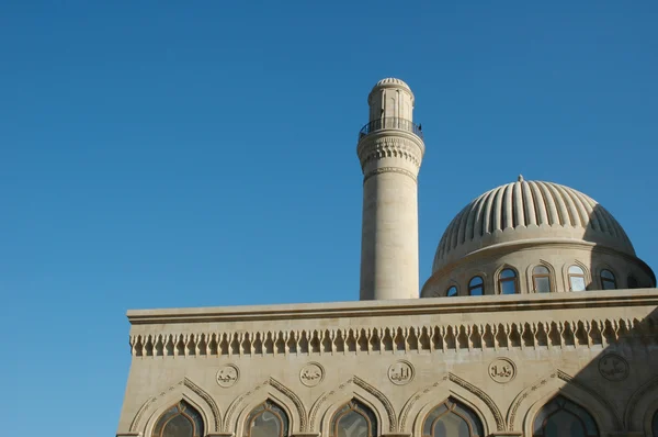 Bakü, Azerbaycan bir minare Camii — Stok fotoğraf