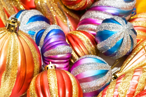 Lotes de decoração de Natal em fundo brilhante — Fotografia de Stock