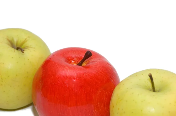 Verschiedene Äpfel isoliert auf weißem Hintergrund — Stockfoto