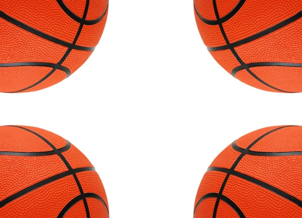 Balones de baloncesto anaranjados aislados sobre fondo blanco — Foto de Stock