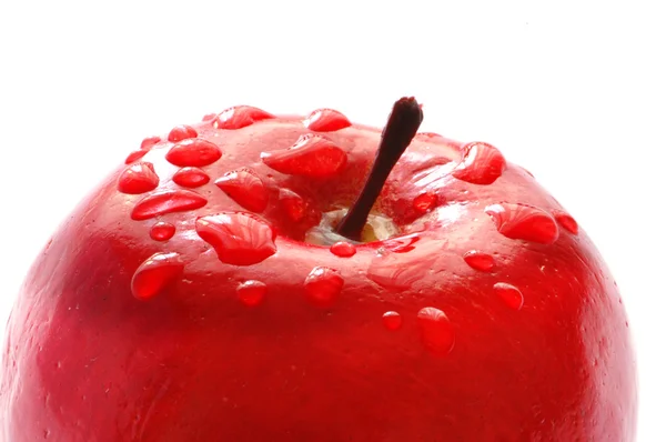 Μεγέθυνση της κόκκινο μήλο με νερό που πέφτει — Φωτογραφία Αρχείου